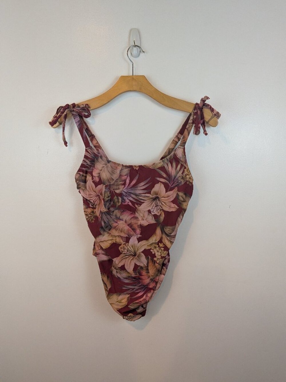 Torrid Tropical Wireless One Piece Swimsuit, Sz 0X - Picture 1 of 3